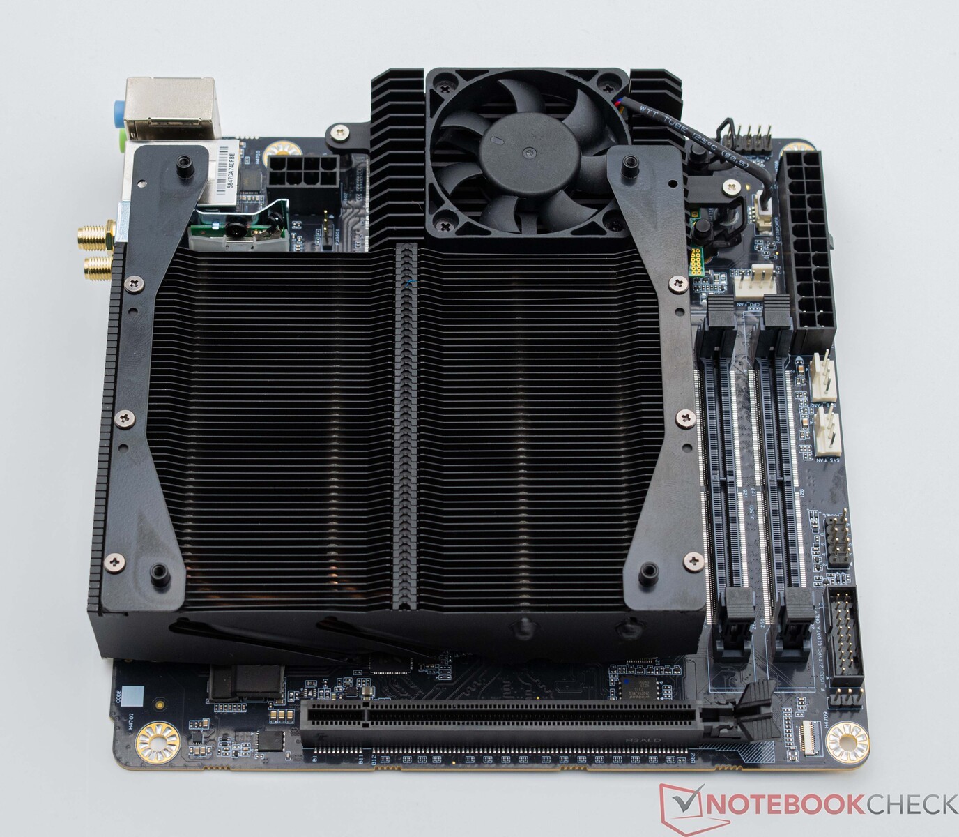 Minisforum BD770i ITX