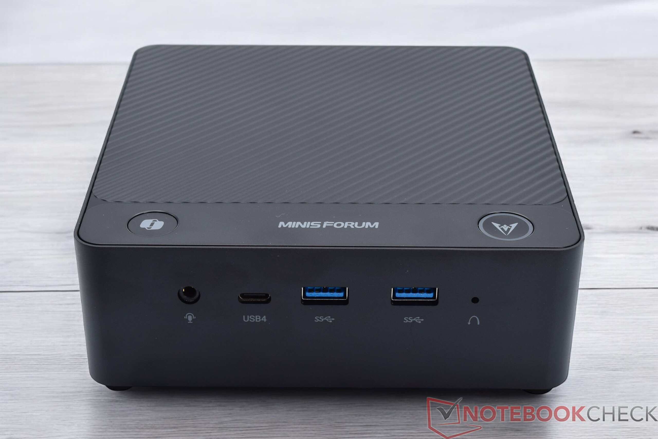 Minisforum UH125 Pro 7800XT